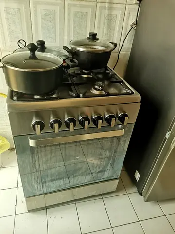 Stainless Steel Gas Cooker with Oven - Good Working Condition