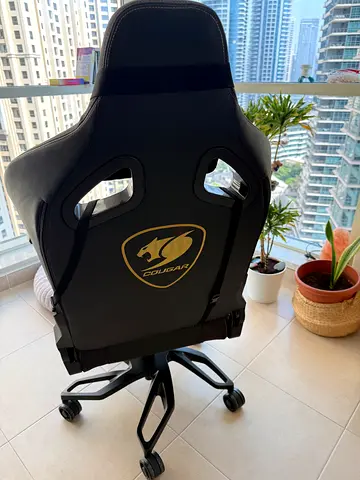 Cougar Titan Pro V2 Gold F Gaming Chair – LiftBack Support, Velvet Upholstery, 4D Armrests