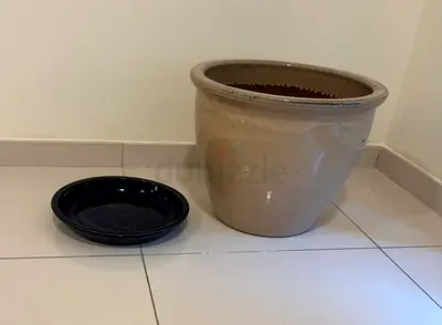 Extra Large Ceramic pot with ceramic base