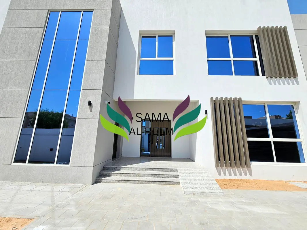 Walk To Beach 5Bed Villa | Private Pool | Umm Suqeim 1