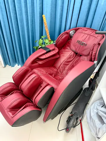 Milano full-body massage chair - burgundy, excellent condition