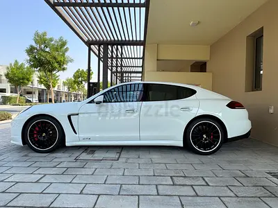 2014 Porsche Panamera GTS GCC Specs
