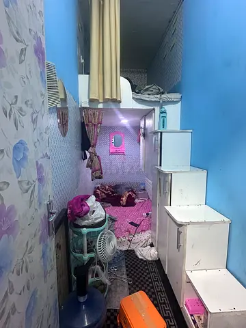 Near By al Ghubaiba metro Partition room available
