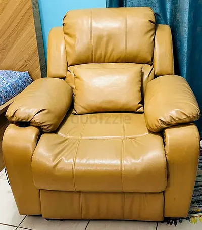 Single Tan Leather Electric power Recliner Armchair - Comfortable Used Condition