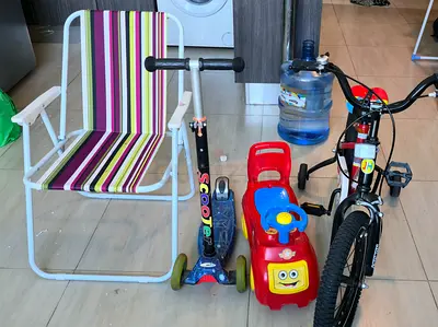 Kids bundle: scooter, ride-on car and small bike - good condition