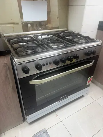 Stainless Steel 5-Burner Gas Cooker with Oven - Good Working Condition