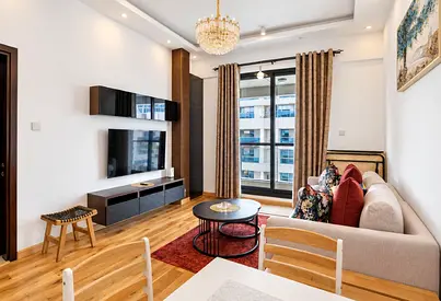 Stylish 1BR | Bright & Cozy Interiors | Escan