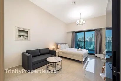 Prime Studio | Spacious & Furnished | Canal Views