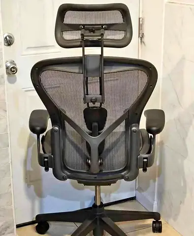 Remastered Version Herman Miller Aeron Office Chair Fully Options Excellent Condition With Headrest