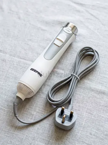 Hair dryer