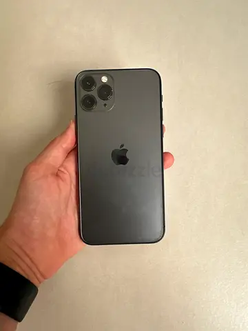 iPhone 11 Pro Max 64GB - Space Gray, used in good condition