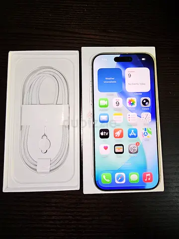 Iphone 17 pro 256Gb with charger LLA Dual esim unlocked blue color Health 100% cycle  103