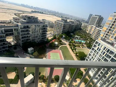 Vacant Spacious Apartment Community Views