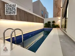 For sale: a distinctive villa with a swimming pool and an elevator.
