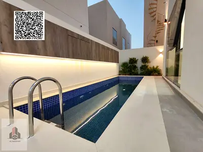 For sale: a distinctive villa with a swimming pool and an elevator.