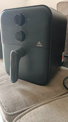 Evvoli Original Italian brand Compact Air Fryer - 3L (Black) - Good Condition