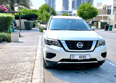 PREMIUM GCC-SPEC NISSAN PATHFINDER S V6 – AED 32,000 A CLEAN, WELL-MAINTAINED FAMILY SUV.
