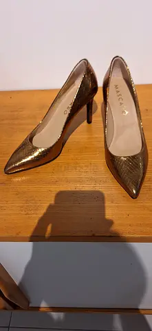 Mascaro Gold Heels