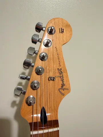Fender Stratocaster Player Series Sunburst