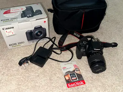 Canon EOS200D Camera