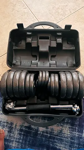 Adjustable Dumbbell Set with Case (Multiple Weight Plates)