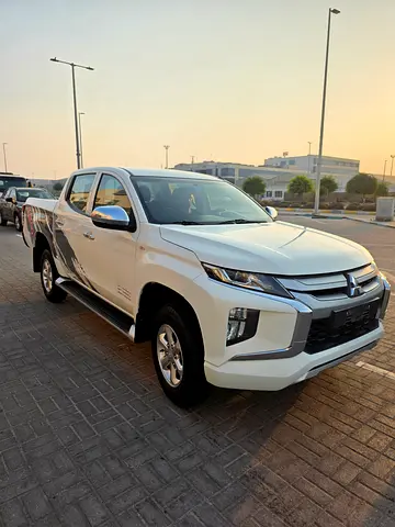 Mitsubishi L200 Double Cab GLX 2022 GCC Specs