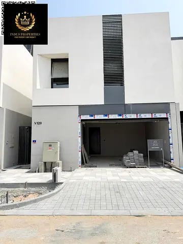 Ready 5BR Villa with Garden | Al Zorah