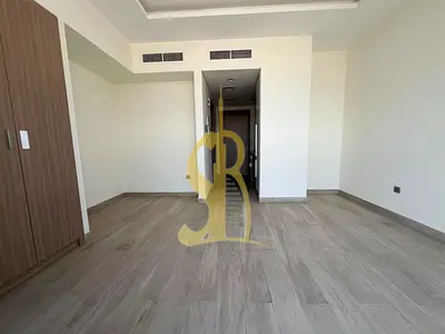 استوديو بالطابق العلوي | عزيزي ريفييرا 10 | شرفة وإطلالة مفتوحة