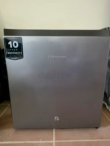 Hisense compact mini fridge, good condition
