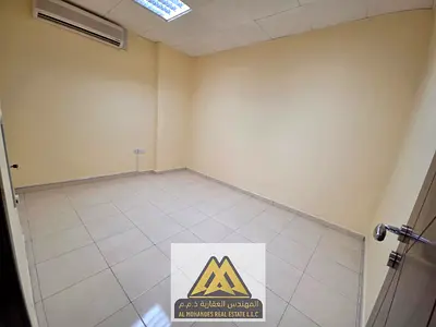 فرصه استثماريه / لاصحاب المشارع / مساحه كبيره / مكتب مجهز /كهرباء وتكيف فري / بالقرب م المنطقه الحره / / صيانه فري / تسهيل ف الدفع