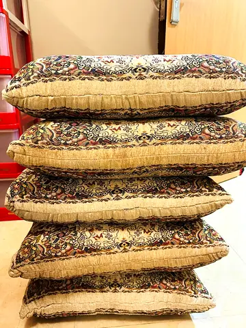 Set of 6 Decorative Floor Cushions with Vintage Persian Pattern