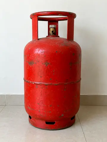 Red LPG Gas Cylinder — Used 13kg (Good for Home Cooking)