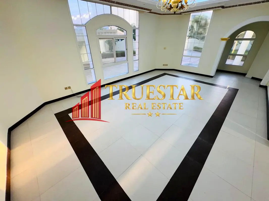 HUGE PRIVATE GARDEN 5BR+MAIDS PRIVATE POOL WELL MAINTAINED INDEPENDENT VILLA