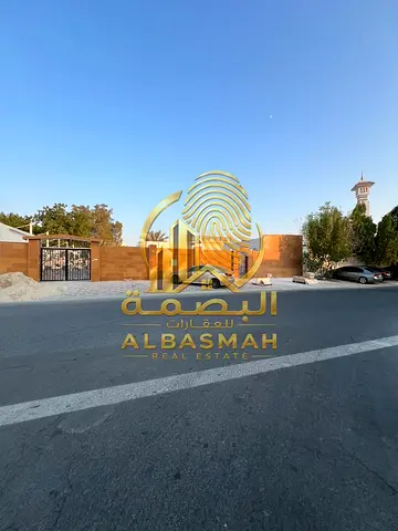 Single-Storey Villa for Sale in Al Ghuwaiba, Sharjah | 8,000 Sq. Ft. Plot | Fixed Price A great opportunity to own a spacious single-storey residential villa in Al Ghuwaiba, Sharjah. Located on the se