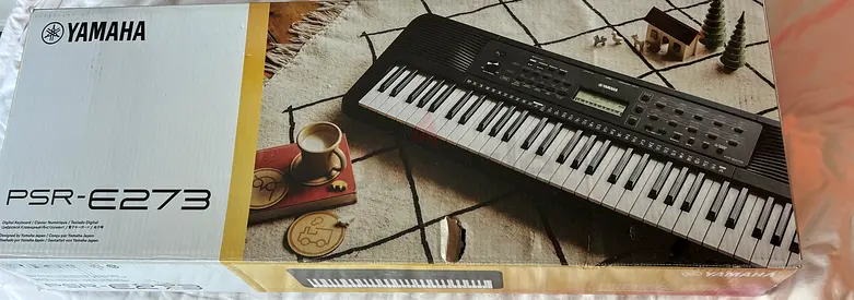 Yamaha PSR-E273
