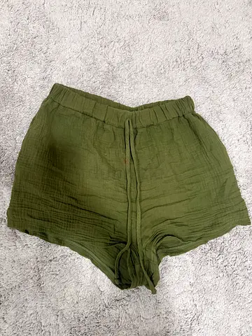 green cotton shorts - size M