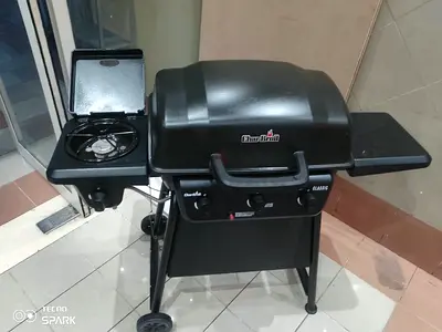 Char-Broil Classic 3-Burner Gas BBQ Grill With Side Burner SL