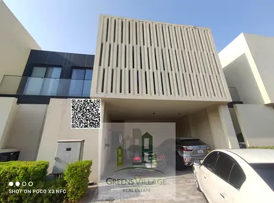 Golf Community Living with Private Swimming Pool