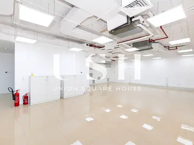 Beautifully Fitted/ High Grade Tower/ Vac: Jan 10