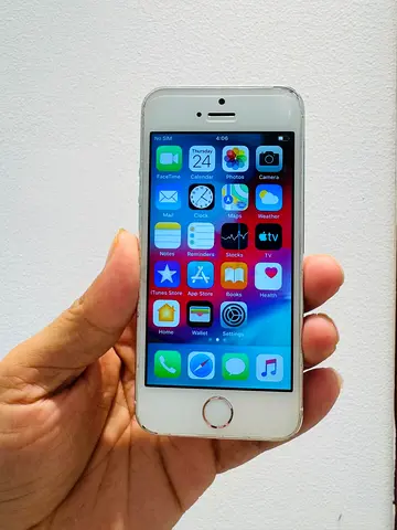 Aplle IPhone 5S 64GB Excellent Condition