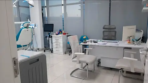 3 speciality Polyclinic for sale in umm suqeim  facing SZR 1.75 million