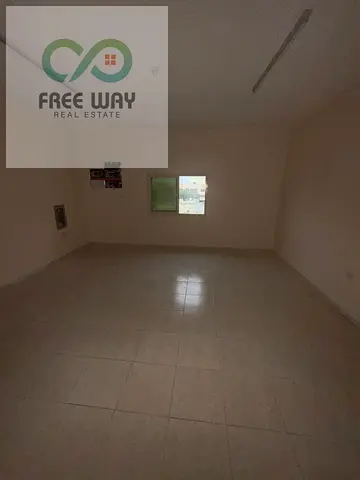 🔹 Completely separate kitchen 🔹 Spacious and comfortable 🔹 Great location, close to Grand Mall Ajman
