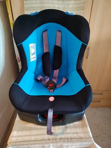 Used Infant/Toddler Car Seat - Blue & Black