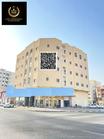 مبنى سكني وتجاري للبيع، عائد استثماري جيد