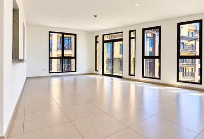 Large Living Area | 2 + Maid | Close to Beach