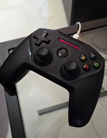 SteelSeries Nimbus Wireless Gaming Controller (Ideal for Apple TV, Iphone, Ipad)