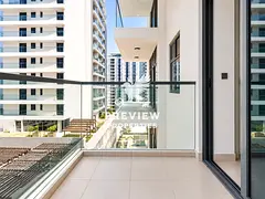 MODERN STUDIO | POOL VIEW | VACANT & UNFURNISHED