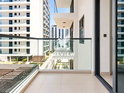 MODERN STUDIO | POOL VIEW | VACANT & UNFURNISHED