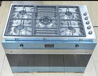 SMEG BUILT-IN STOCK PIECE top and oven gas set for sale
