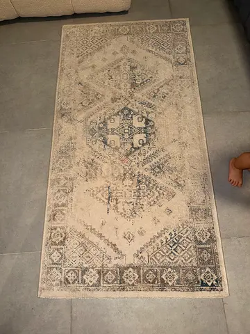 Beige vintage-style runner rug - good condition